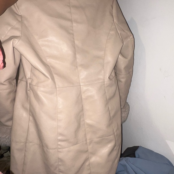 Women's Tan Faux Fur Trim Coat - Picture 3 of 5